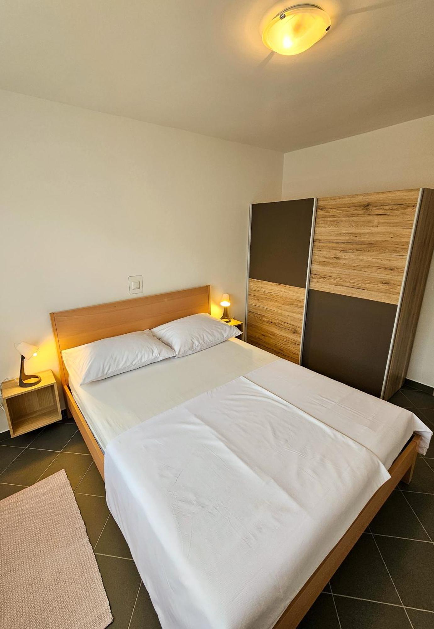 P&j Apartment